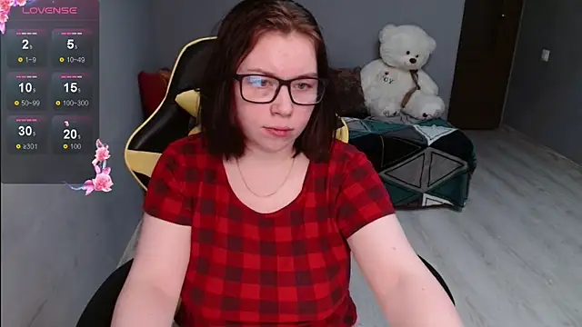 Emily Amorre online show from November 10, 7:19 pm