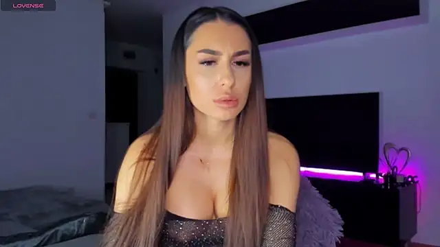 K chic online show from March 21, 9:01 pm