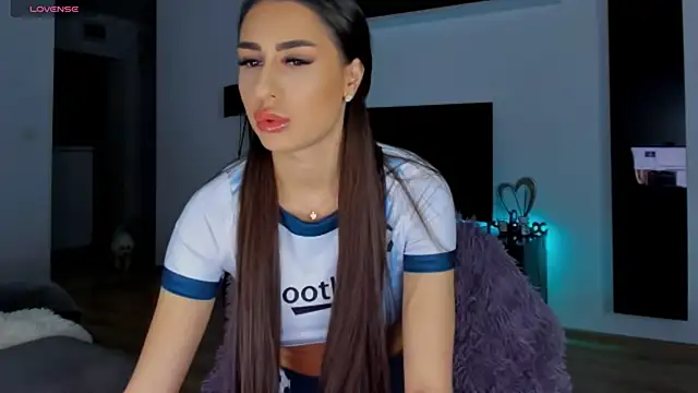 K chic online show from February 6, 4:58 pm