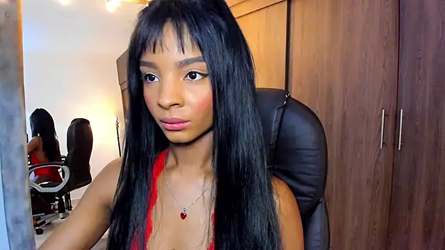 Snapshot of alikahouston4 chatting on November 19, 5:18 am alikahouston4 online show from November 19, 5:18 am