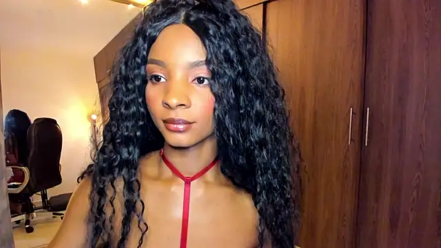 Snapshot of alikahouston4 chatting on October 26, 4:35 am alikahouston4 online show from October 26, 4:35 am