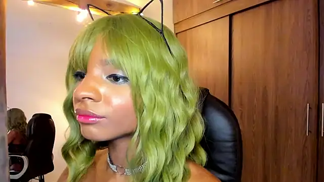 Snapshot of alikahouston4 chatting on February 1, 10:23 pm alikahouston4 online show from February 1, 10:23 pm