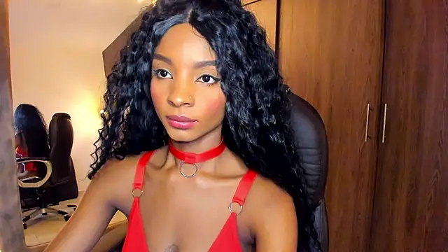 Snapshot of alikahouston4 chatting on October 27, 4:13 am alikahouston4 online show from October 27, 4:13 am