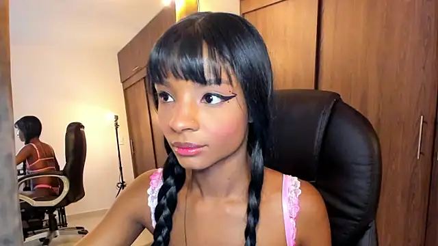 Snapshot of alikahouston4 chatting on February 10, 1:46 am alikahouston4 online show from February 10, 1:46 am