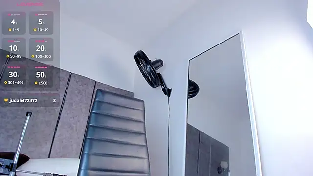 SelenaGmez online show from December 21, 3:19 am