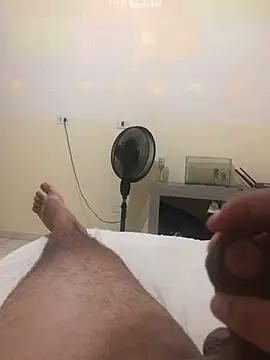 Snapshot of pauzudoxxs chatting on February 13, 4:00 am pauzudoxxs online show from February 13, 4:00 am