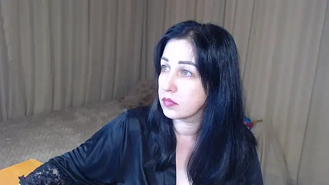 JillStevens online show from December 16, 5:28 pm