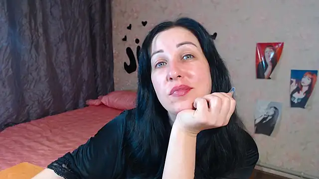 Snapshot of JillStevens chatting on November 14, 6:28 am JillStevens online show from November 14, 6:28 am