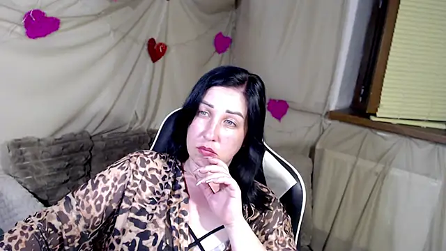 Snapshot of JillStevens chatting on June 10, 6:53 pm JillStevens online show from June 10, 6:53 pm