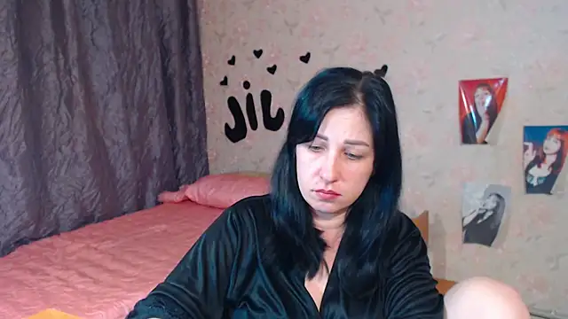 Snapshot of JillStevens chatting on November 19, 1:16 am JillStevens online show from November 19, 1:16 am