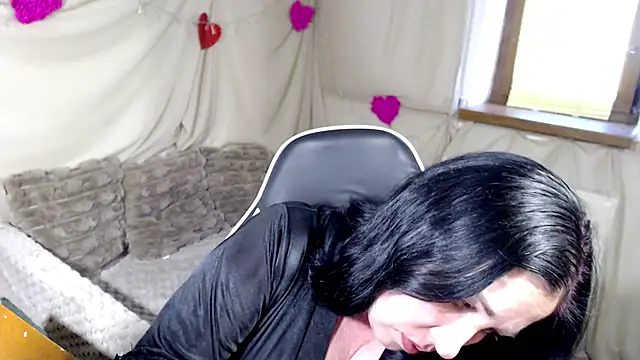 Snapshot of JillStevens chatting on June 16, 3:23 pm JillStevens online show from June 16, 3:23 pm