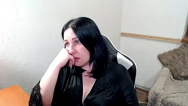 Snapshot of JillStevens chatting on June 3, 8:02 pm JillStevens online show from June 3, 8:02 pm