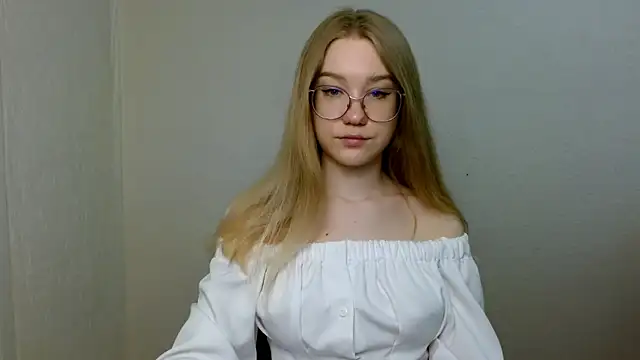 cindi hot online show from April 13, 11:14 am