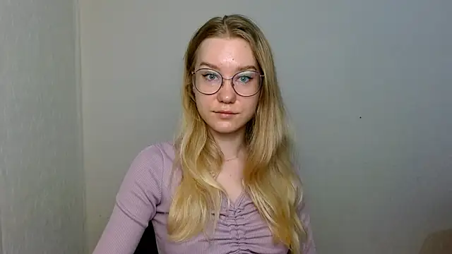 cindi hot online show from November 27, 9:43 am