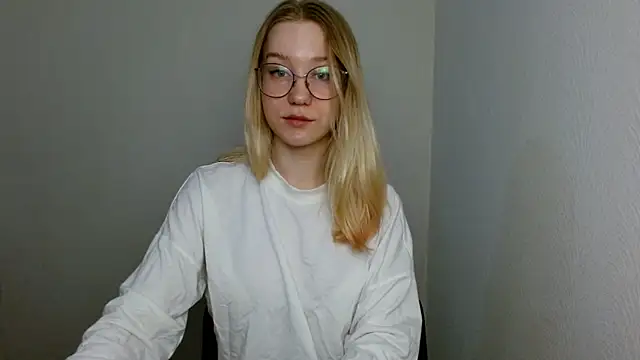 Snapshot of cindi_hot chatting on March 17, 11:31 am cindi hot online show from March 17, 11:31 am