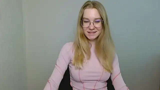 cindi hot online show from January 17, 11:03 am