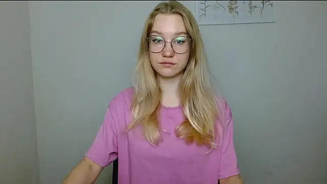 Snapshot of cindi_hot chatting on September 19, 10:30 am cindi hot online show from September 19, 10:30 am