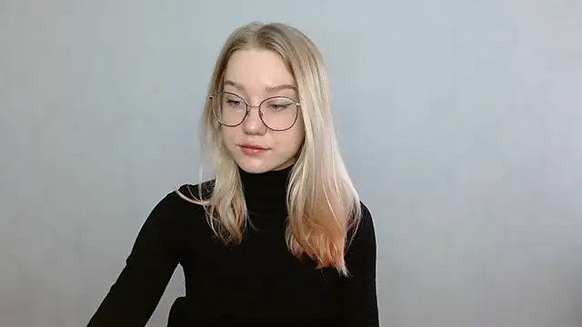 Snapshot of cindi_hot chatting on February 3, 10:03 am cindi hot online show from February 3, 10:03 am