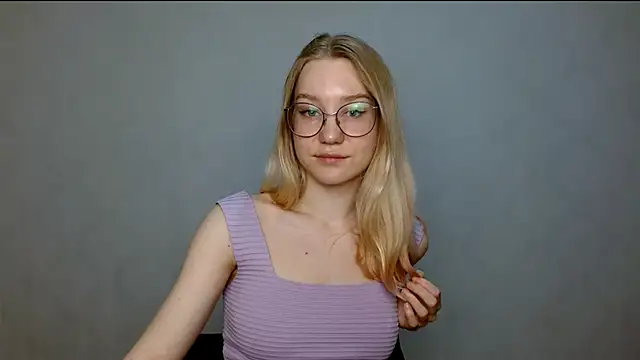 Snapshot of cindi_hot chatting on March 2, 12:03 pm cindi hot online show from March 2, 12:03 pm