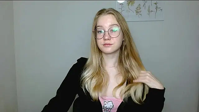 Snapshot of cindi_hot chatting on November 2, 9:47 am cindi hot online show from November 2, 9:47 am