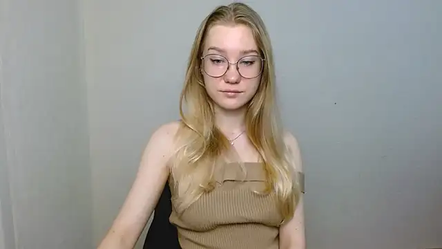 cindi hot online show from January 7, 10:20 am