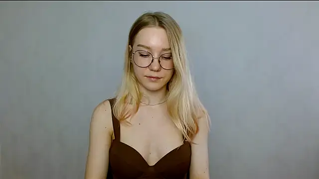 Snapshot of cindi_hot chatting on February 25, 9:42 am cindi hot online show from February 25, 9:42 am