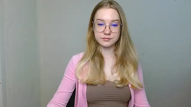 cindi hot online show from March 29, 10:17 am