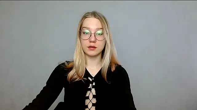 Snapshot of cindi_hot chatting on February 18, 8:38 am cindi hot online show from February 18, 8:38 am