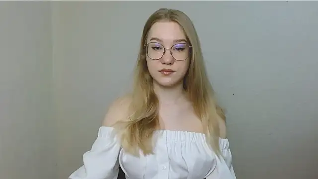 cindi hot online show from April 23, 10:33 am