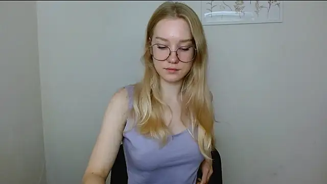 Snapshot of cindi_hot chatting on September 21, 9:25 am cindi hot online show from September 21, 9:25 am