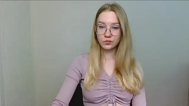 cindi hot online show from February 17, 12:24 pm