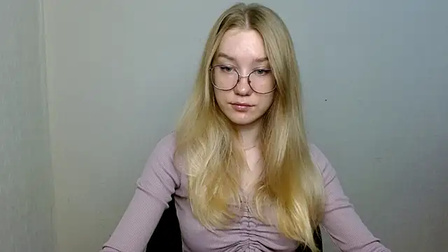 cindi hot online show from November 10, 8:41 am