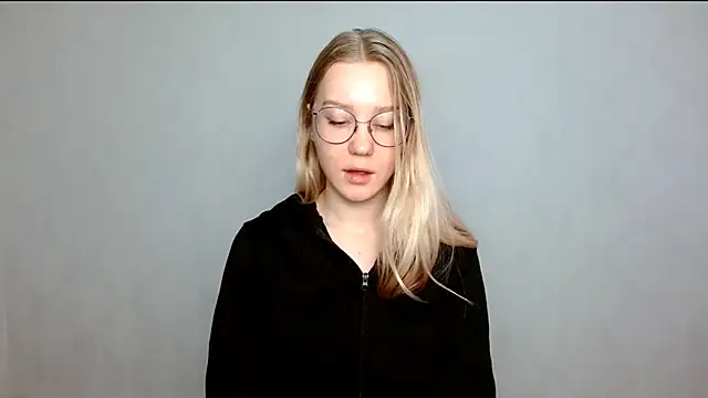 Snapshot of cindi_hot chatting on March 3, 11:33 am cindi hot online show from March 3, 11:33 am