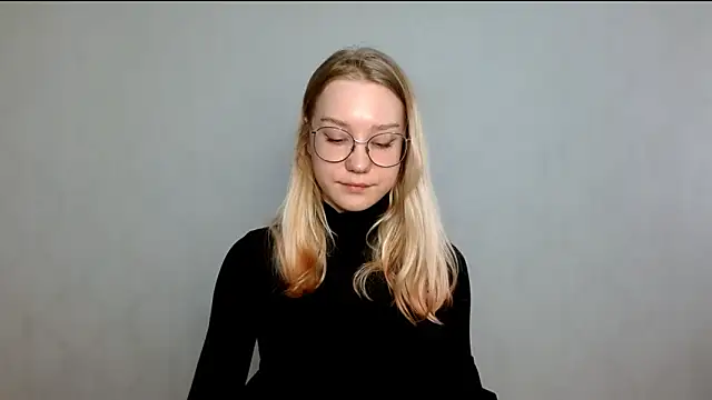 Snapshot of cindi_hot chatting on March 6, 11:36 am cindi hot online show from March 6, 11:36 am