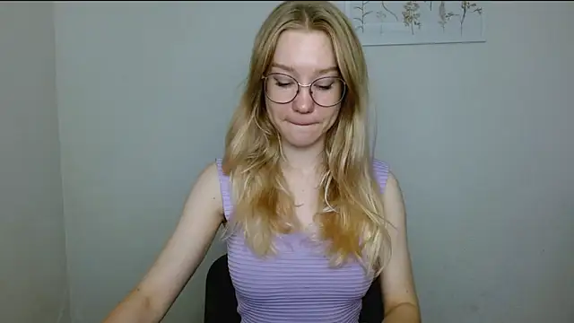 Snapshot of cindi_hot chatting on September 18, 9:34 am cindi hot online show from September 18, 9:34 am