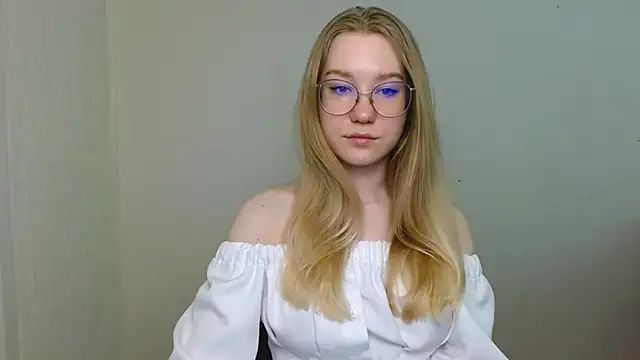 cindi hot online show from March 5, 10:01 am