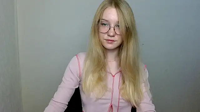 cindi hot online show from November 9, 3:05 pm