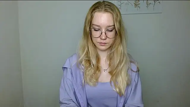 Snapshot of cindi_hot chatting on October 10, 1:01 pm cindi hot online show from October 10, 1:01 pm