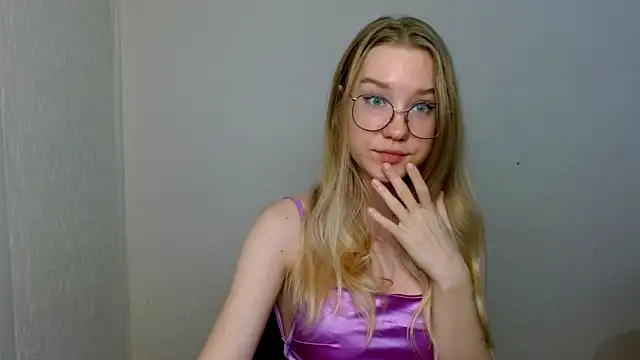 cindi hot online show from November 30, 12:50 pm