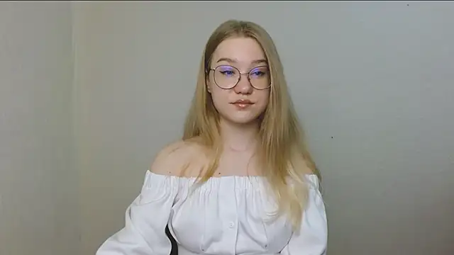 cindi hot online show from April 23, 12:29 pm