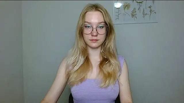 Snapshot of cindi_hot chatting on September 24, 9:05 am cindi hot online show from September 24, 9:05 am