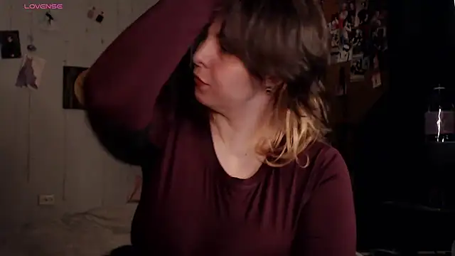 Snapshot of Saya_sweet chatting on December 17, 9:09 pm Saya sweet online show from December 17, 9:09 pm