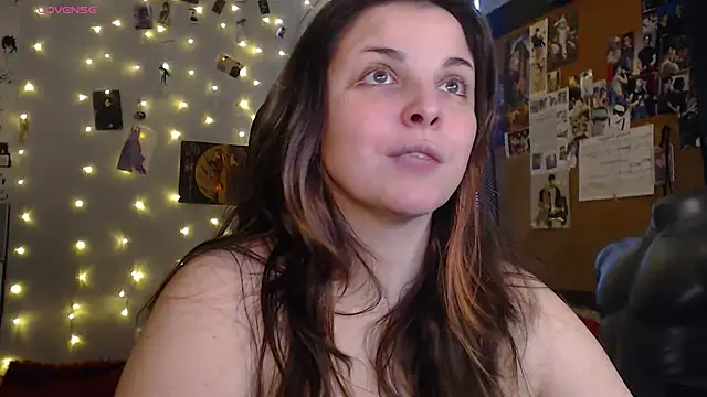 Saya sweet online show from October 12, 9:43 am