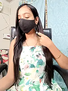 Snapshot of Parinaaz18 chatting on November 12, 1:21 am Parinaaz18 online show from November 12, 1:21 am