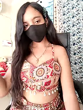 Snapshot of Parinaaz18 chatting on September 23, 2:18 am Parinaaz18 online show from September 23, 2:18 am