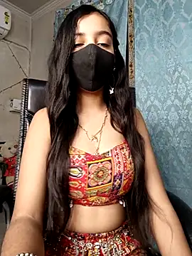 Snapshot of Parinaaz18 chatting on November 25, 1:39 am Parinaaz18 online show from November 25, 1:39 am