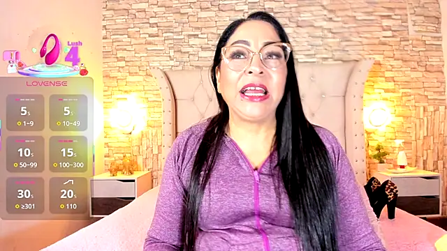 Snapshot of Gina_Myers chatting on September 21, 12:32 pm Gina Myers online show from September 21, 12:32 pm