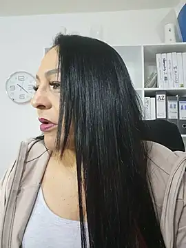 Gina Myers online show from May 31, 3:23 am
