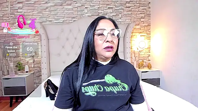 Snapshot of Gina_Myers chatting on October 11, 12:39 pm Gina Myers online show from October 11, 12:39 pm