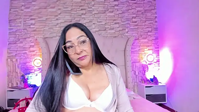 Gina Myers online show from February 5, 12:45 pm